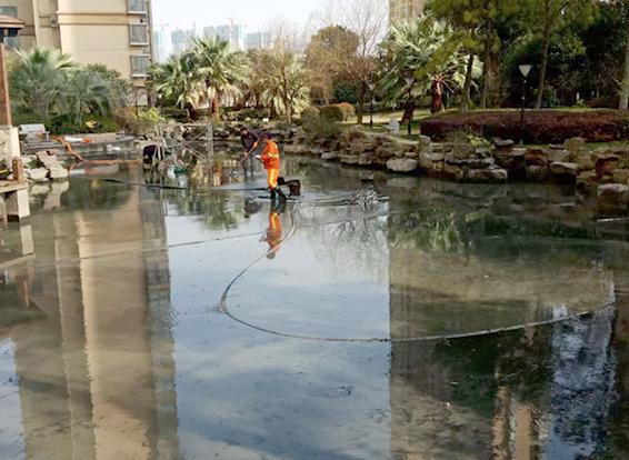 明山景观池淤泥清理